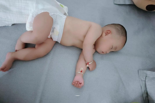 图木舒克几个月宝宝会抬头